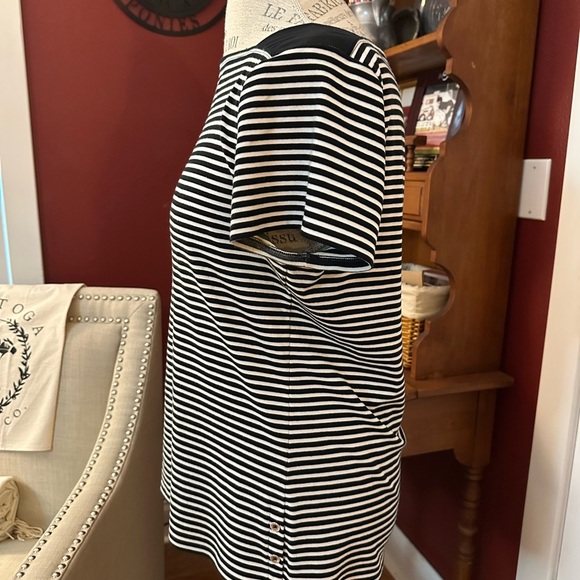 Lauren Ralph Lauren Black and White Boxy Polo Tee - Picture 6 of 8